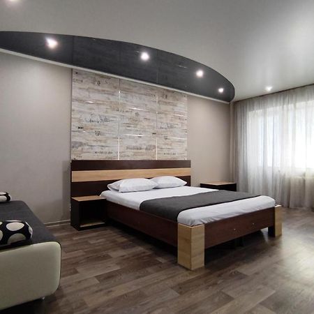 Люкс В Центре Металлургов 31 Kr Apartments Krivoy Rog Exterior foto